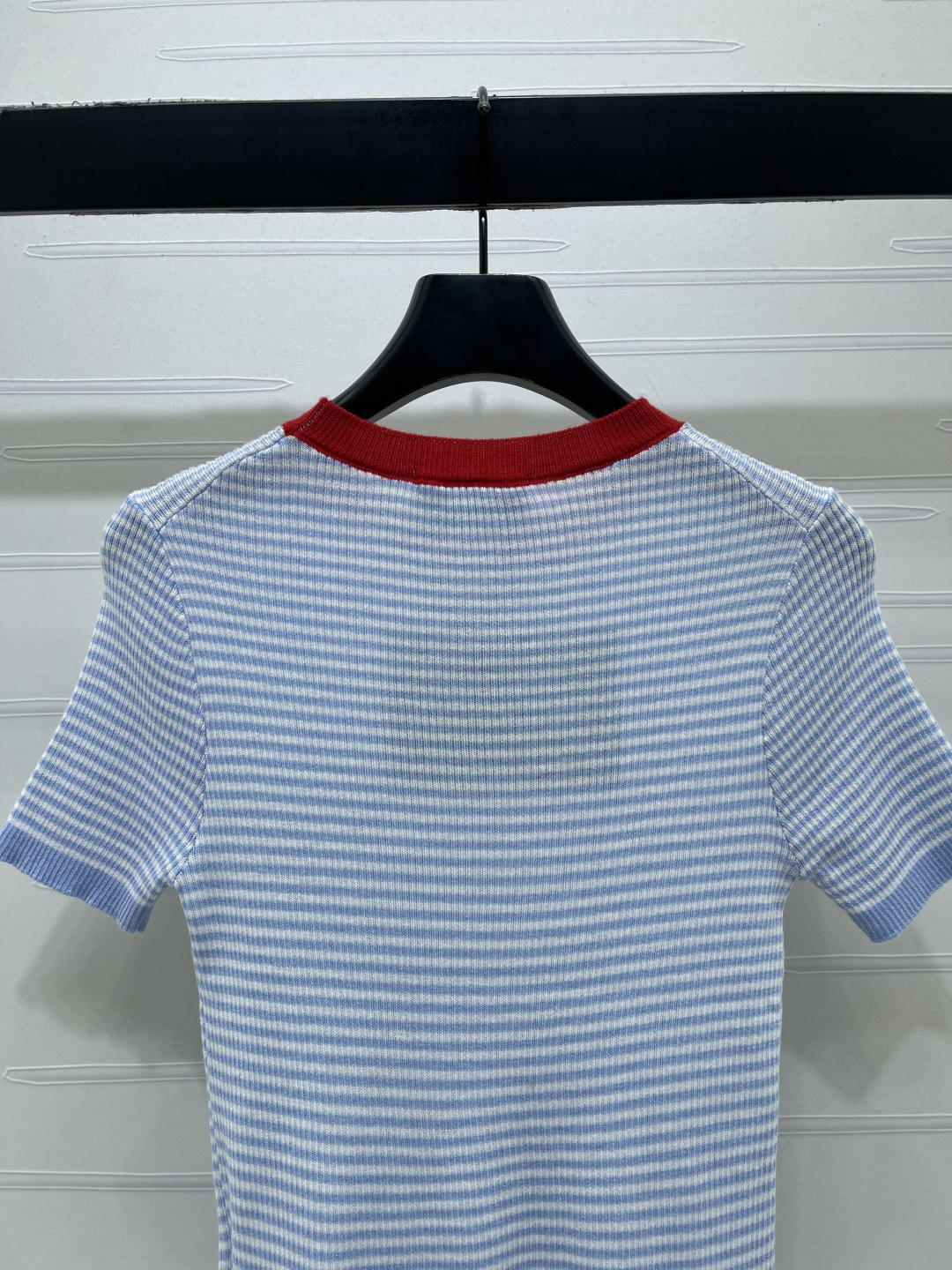 Women's short sleeves